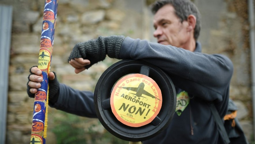 Un opposant au projet d'aéroport de Notre-Dame-des-Landes, le 8 octobre 2016 sur le site