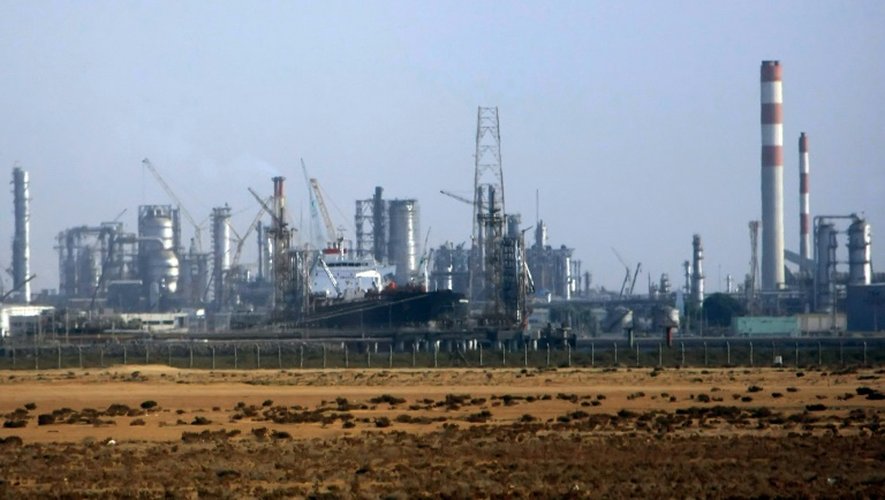 Une raffinerie au nord de la ville saoudienne de Jeddah le 12 novembre 2007