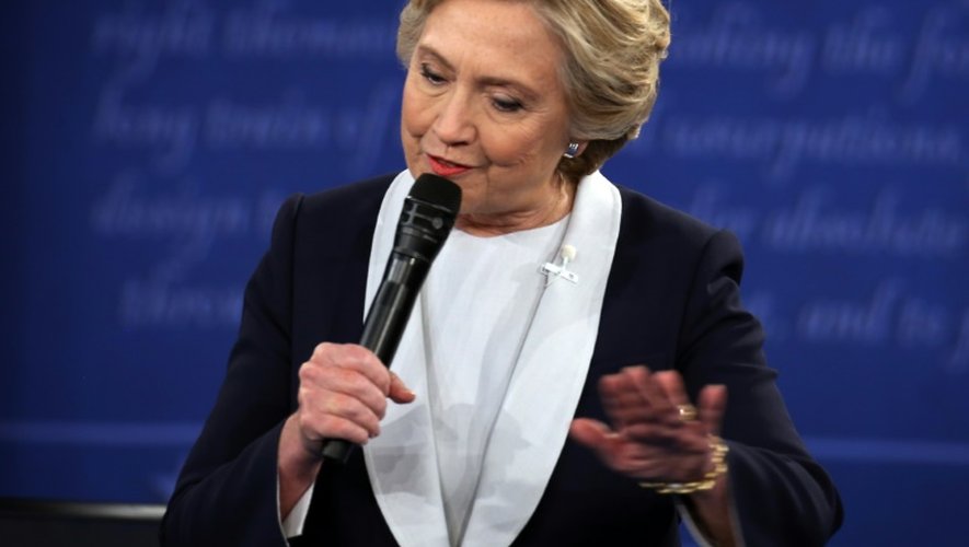 Hillary Clinton lors du débat TV l'opposant à Donald Trump le 9 octobre 2016 à Saint-Louis au Missouri