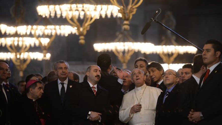 Le pape François à Sainte-Sophie, après avoir visité la Mosquée bleue, le 29 novembre 2014 à Istanbul