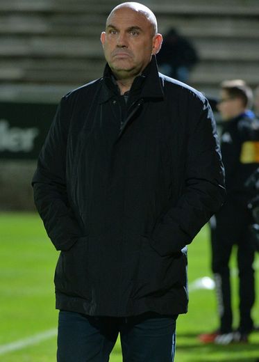 L'entraîneur de Lille Frédéric Antonetti avant le match de son équipe à Angers, le28 novembre 2015