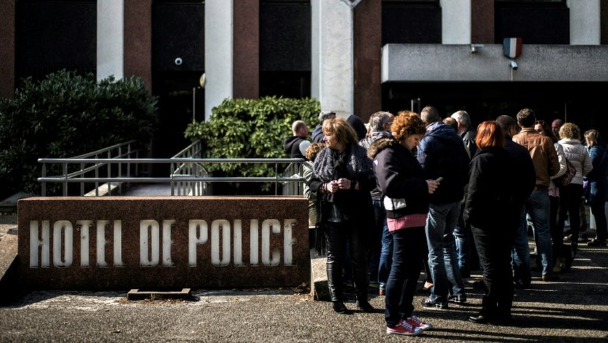 Rassemblement de policiers à Lyon, le 11 octobre 2016, en solidarité avec leurs collègues attaqués samedi dans l'Essonne