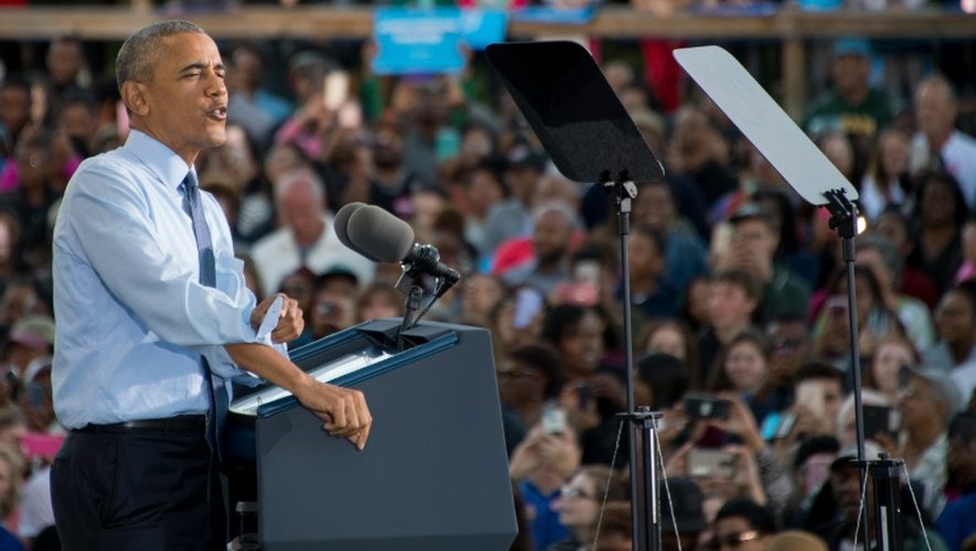Barack Obama en campagne pour Hillary Clinton le 11 octobre 2016 à Greensboro en Caroline