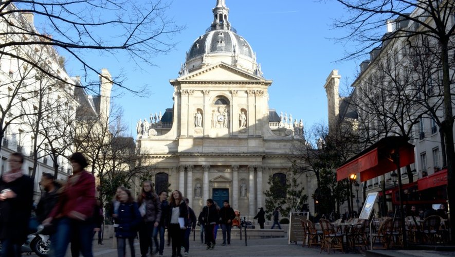 Vue extérieure en date du 5 mars 2015 de la Sorbonne à Paris
