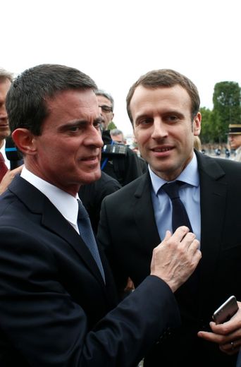 Manuel Valls et Emmanuel Macron le 14 juillet 2016 à Paris