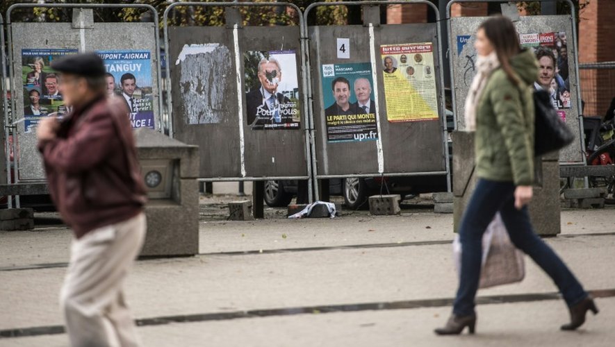 Panneaux électoraux le 1er décembre 2015 à Lille