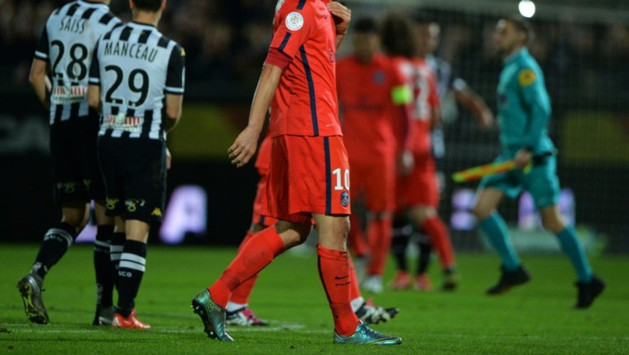 Zlatan Ibrahimovic et le PSG repartent d'Angers sans victoire, le 1er décembre 2015 au stade Jean-Bouin