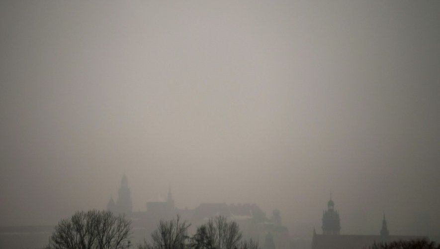 Couche de smog au-dessus de Cracovie, le 12 février 2013