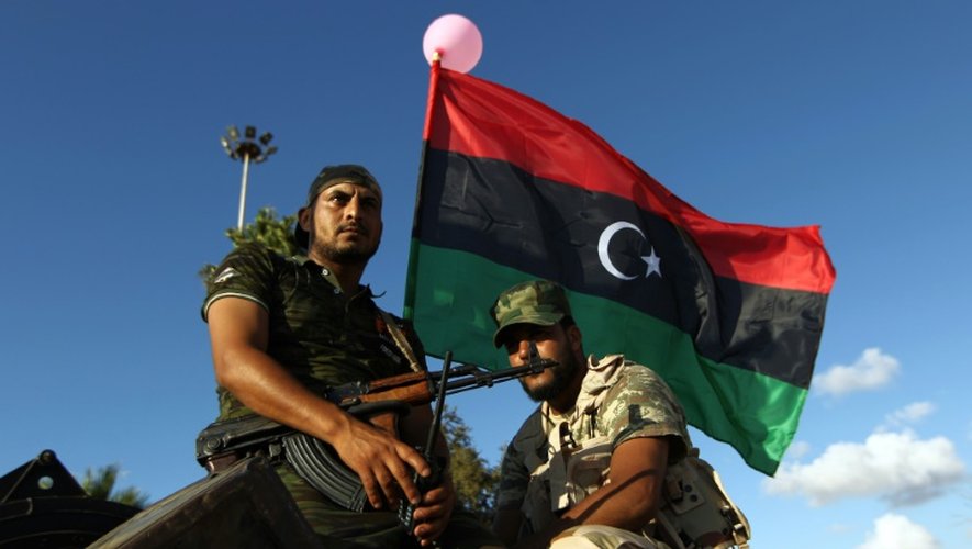 Des soldats libyens de l'armée du gouvernement reconnu dirigée par le colonel Khalifa Haftar à Benghazi, le 14 août 2015