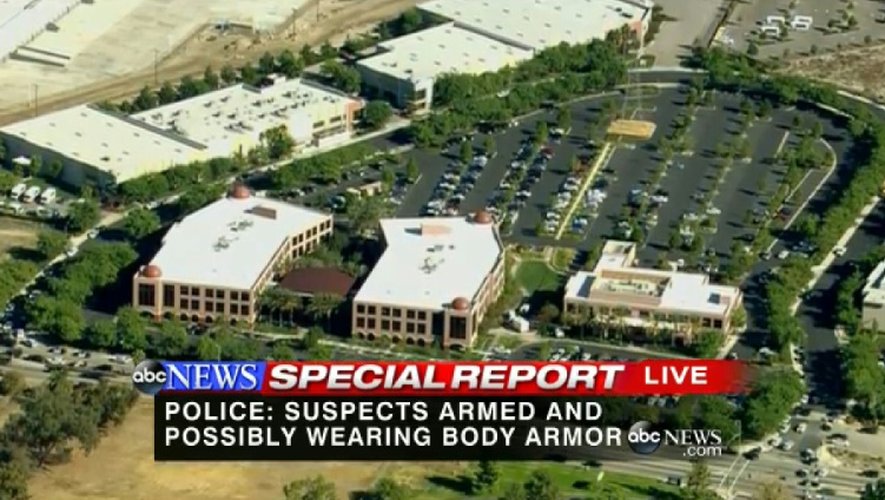 Une capture d'écran de la chaîne KABC TV de Los Angeles montre les lieux de la fusillade en cours à San Bernardino, à une heure à l'est de Los Angeles, le 2 décembre 2015