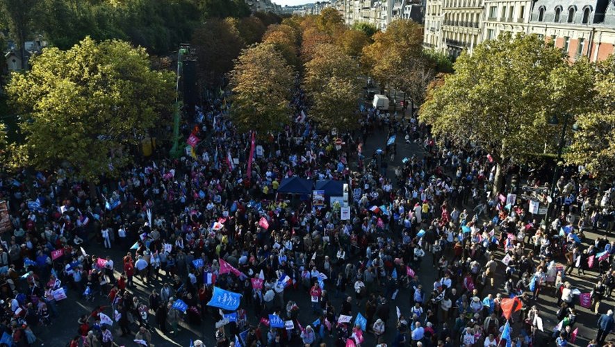 Manifestation de "La Manif pour tous" pour la défense de la famille et contre la GPA à Paris le 16 octobre 2016
