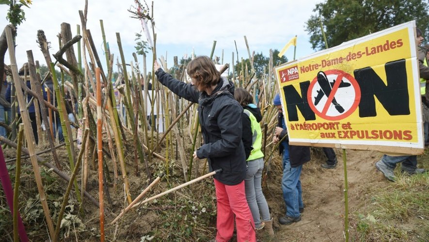 Des opposants à la construction de l'aéroport, le 8 octobre 2016 à Notre-Dame-des-Landes