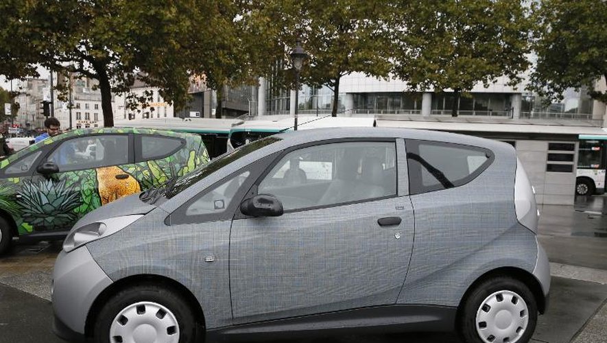 Des voitures électriques Autolib le 8 octobre 2014 à Paris
