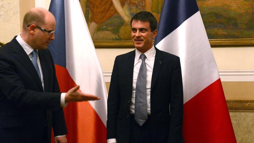 Le Premier ministre français Manuel Valls, le 8 décembre 2014 à Prague