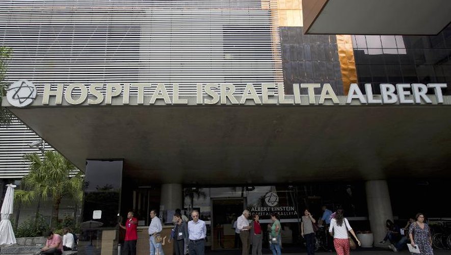 L'entrée de l'hôpital Albert-Einstein de Sao Paulo où est soigné Pelé, le 27 novembre 2014