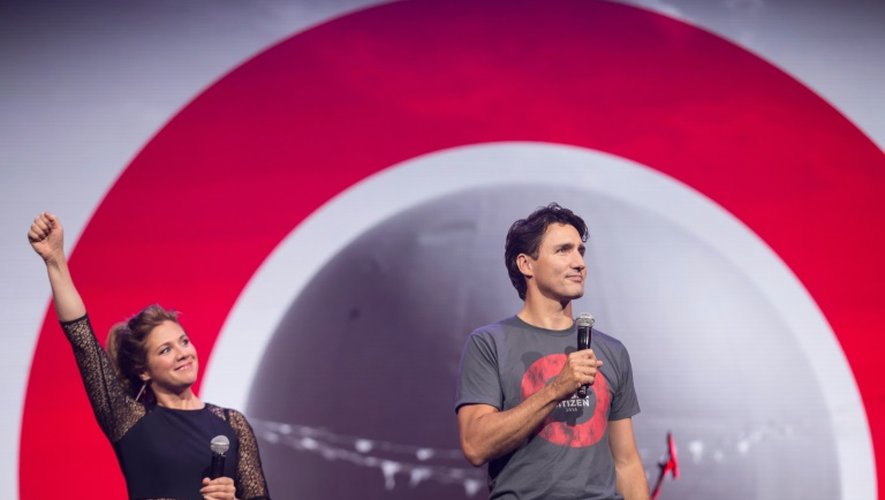 Le Premier ministre canadien Justin Trudeau et sa femme Sophie Grégoire Trudeau pendant un concert de mobilisation contre le Sida, la tuiberculose et le paludisme à Montréal, le 17 septembre 2016