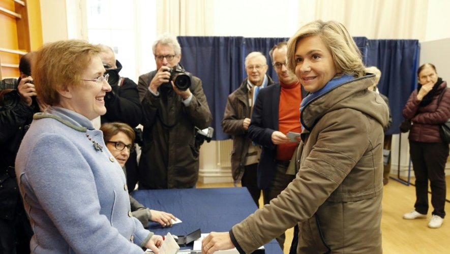 Valérie Pécresse vote à Versailles le 6 décembre 2015
