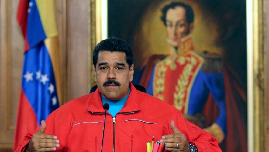 Le président vénézuélien Nicolas Maduro s'exprime après le succès de l'opposition lors élections parlementaires, à Caracas, le 6 décembre 2015