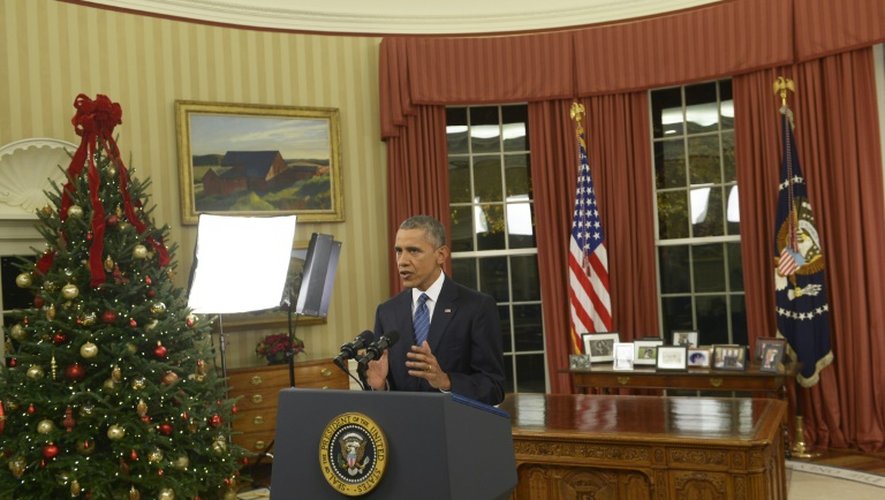 Le président américain Barack Obama s'adresse à la Nation depuis le bureau ovale de la Maison blanche à Washington le 6 décembre 2015