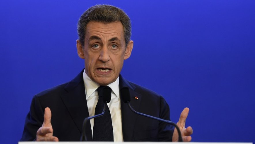 Nicolas Sarkozy s'adresse aux militants Les Républicains le 6 décembre 2015, à Paris
