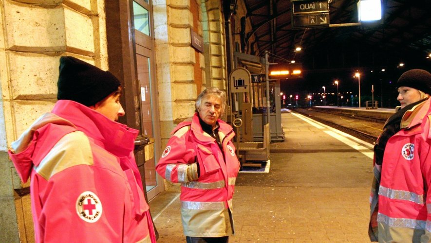 Jusqu’au 31 mars, une quarantaine de bénévoles de la Croix-Rouge assurent des maraudes à Rodez.