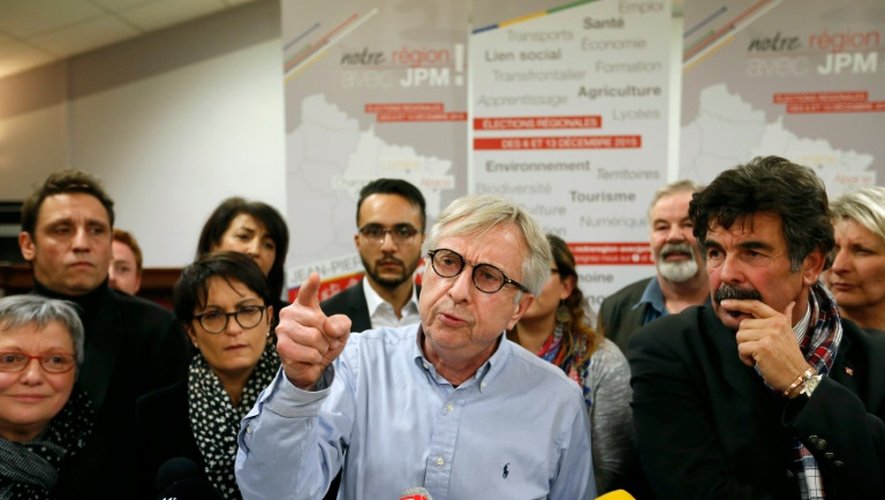 Le candidat socialiste aux régionales dans le Grand Est Jean-Pierre Masseret lors d'une conférence de presse à Maizières-les-Metz, le 8 décembre 2015