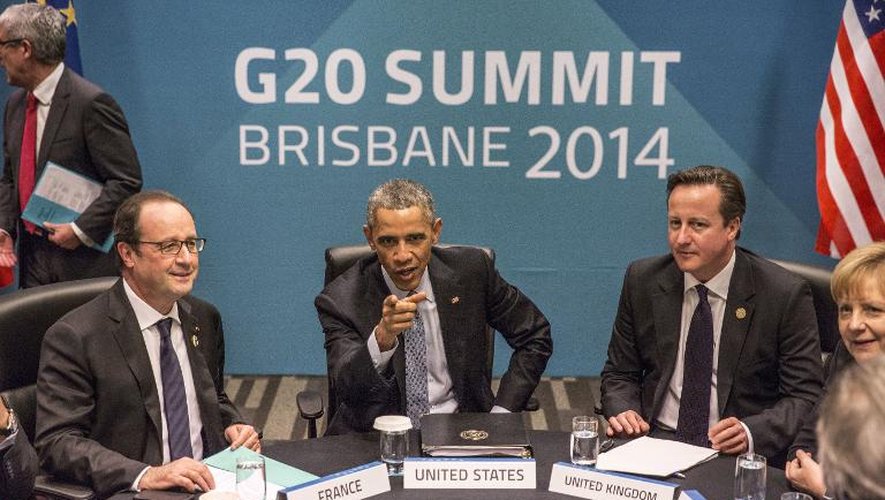 Les présidents français et américain François Hollande et Barack Obama, en compagnie des Premiers ministres britannique et allemande David Cameron et Angela Merkel, lors du sommet du G20 à Brisbane le 16 novembre 2014