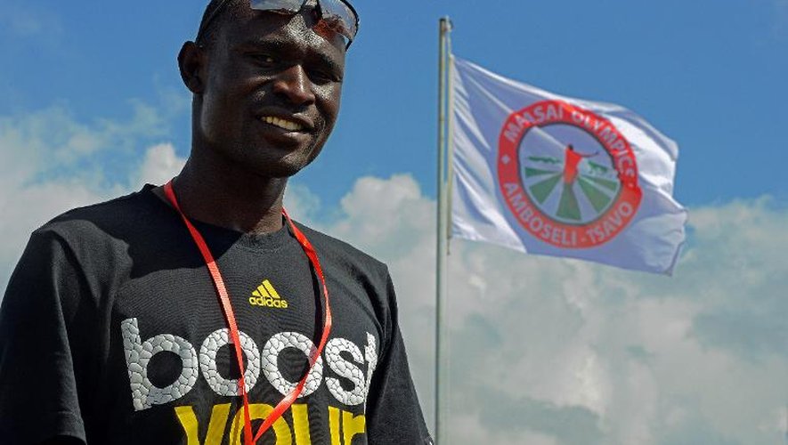 Le champion olympique du 800 m David Rudisha, parrain des "Jeux Olympiques masaï", le 13 décembre 2014 à Kimani, au Kenya