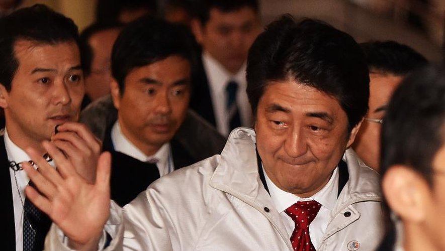 Le Premier ministre japonais Shinzo Abe en campagne électorale le 9 décembre 2014 à Omiya dans la banlieue de Tokyo