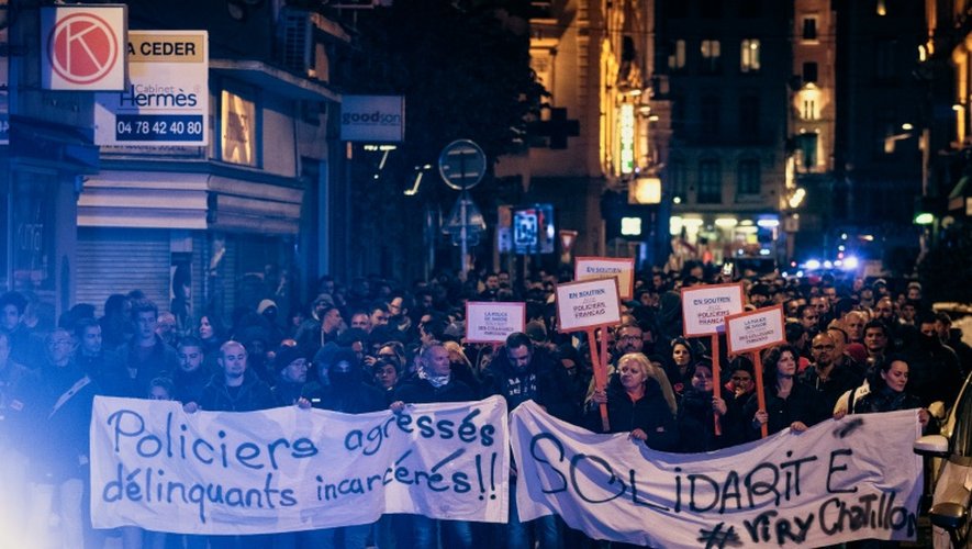 Manifestation de policiers dans la nuit du 20 au 21 octobre 2016 à Lyon