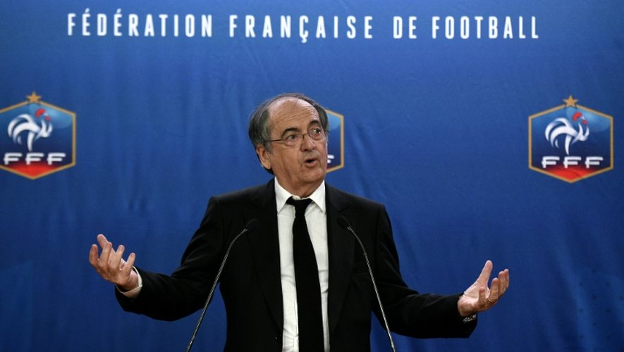 Le président de la Fédération française de football Noël Le Graët, en conférence de presse à Paris, le 10 décembre 2015