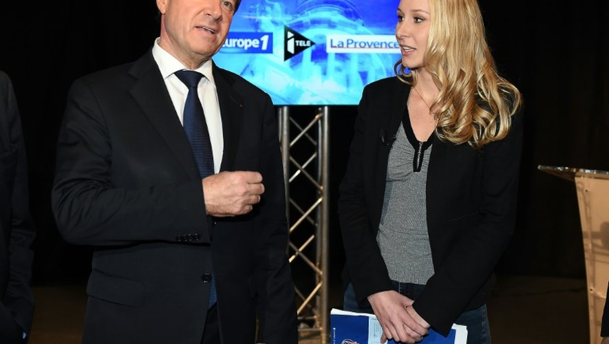 Christian Estrosi au côté de Marion Maréchal Le Pen le 8 décembre 2015 à Marseille, lors d'un débat télévisé