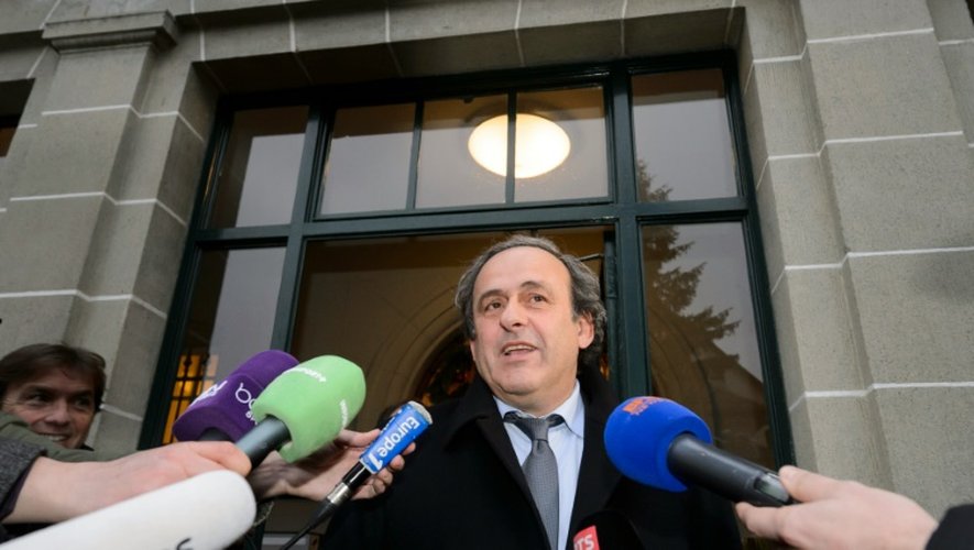Michel Platini à la sortie le 8 décembre 2015 du Tribunal arbitral du sport (TAS) à Genève