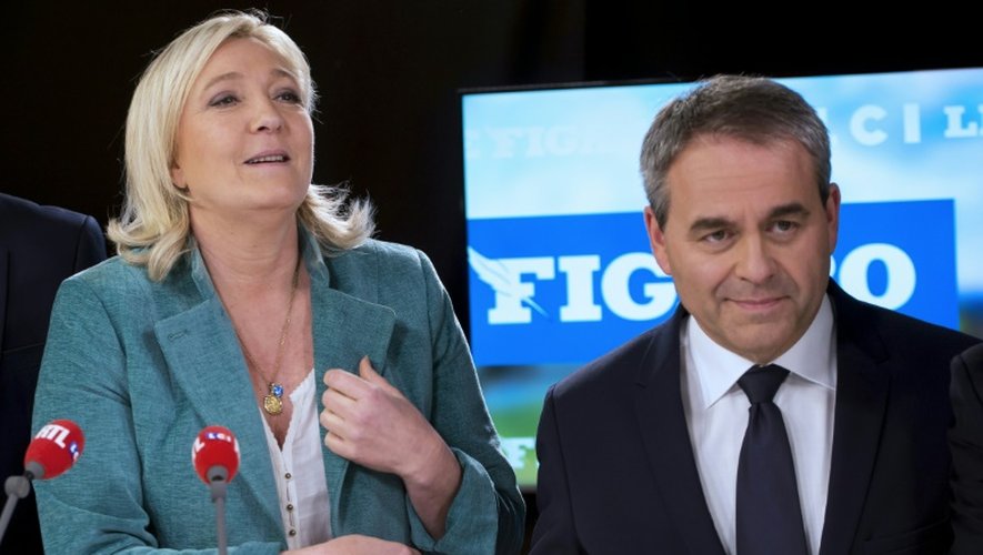 Marine Le Pen et Xavier Bertrand sur le plateau de France 3 le 9 décembre 2015 à Lille