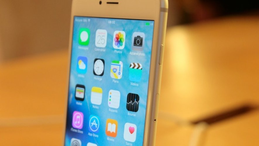 L'iPhone 6s plus dans un Apple Store à Paris le 25 septembre 2015