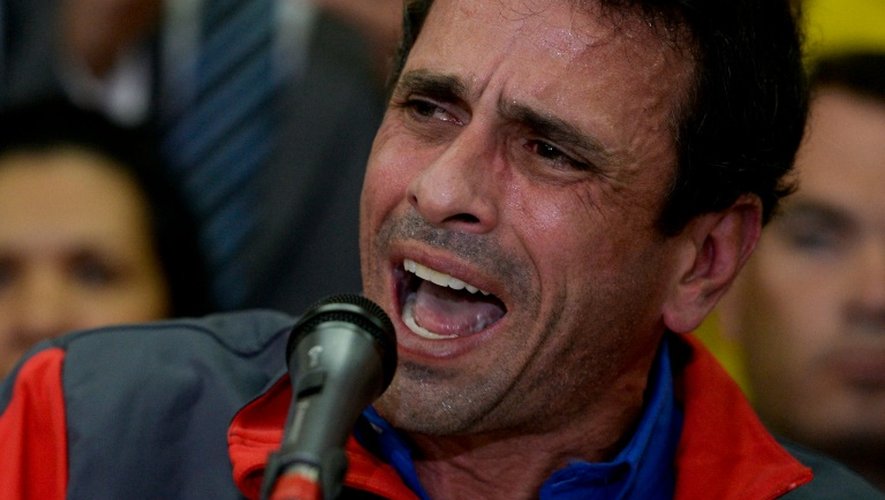 Le leader de l'opposition vénézuelienne Henrique Capriles lors d'une conférence de presse à Caracas, le 21 octobre 2016