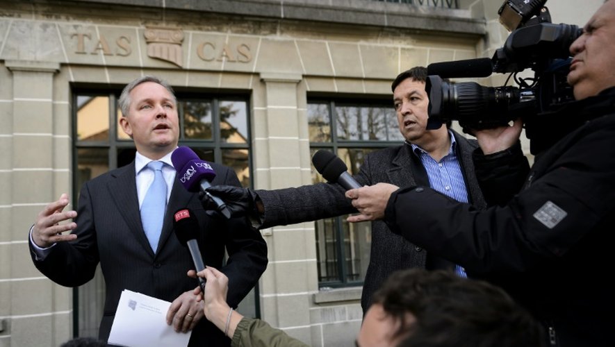 Le secrétaire général du TAS Matthieu Reeb annonce la sentence visant Michel Platini, le 11 décembre 2015 à Lausanne