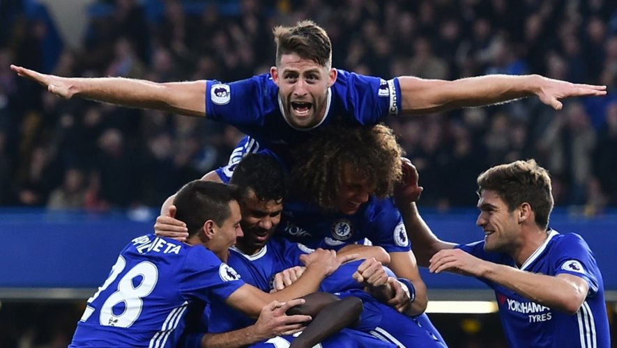 La joie des joueurs de Chelsea après le but de N'Golo Kanté face à Manchester United, le 23 octobre 2016 à Stamford Bridge