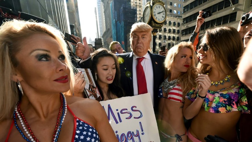 Un faux Donald Trump devant la Trump Tower, le 25 octobre 2016 à New York