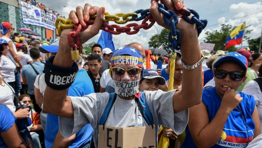Manifestation à Caracas contre le président vénézuélien Nicolas Maduro, le 26 octobre 2016