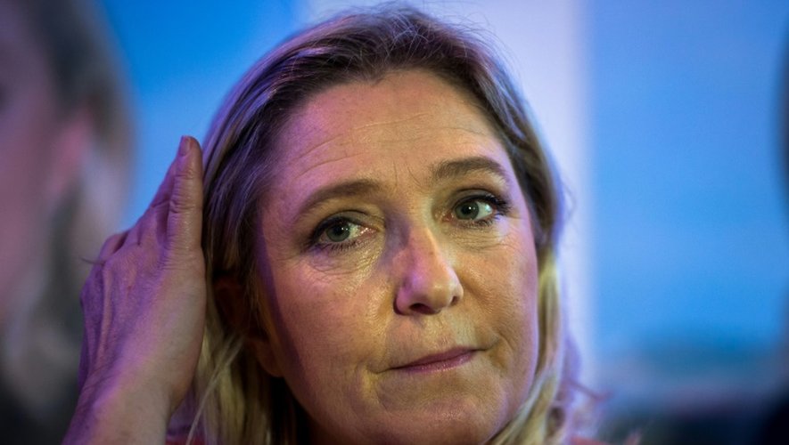 La présidente du FN Marine le Pen le 2 octobre 2015 à Calais