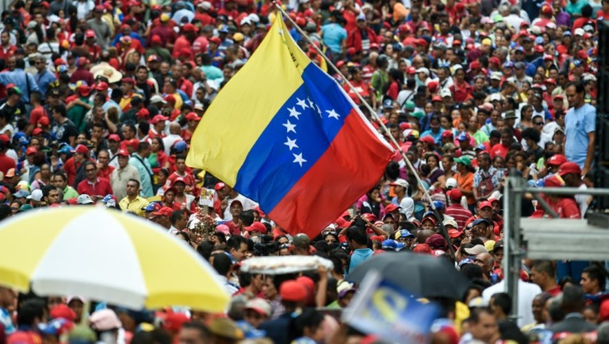 Des sympathisants du président vénézuélien Nicolas Maduro, le 28 octobre 2016 à Caracas