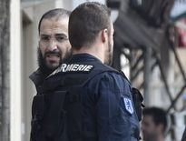 Persona non grata à Saint-Affrique, Merouane Benahmed déplacé