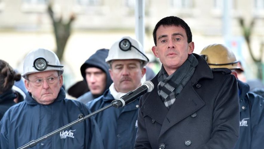 Le Premier ministre Manuel Valls prononce un discours à Liévin à l'occasion du 40e anniversaire de la catastrophe minière, le 27 décembre 2014