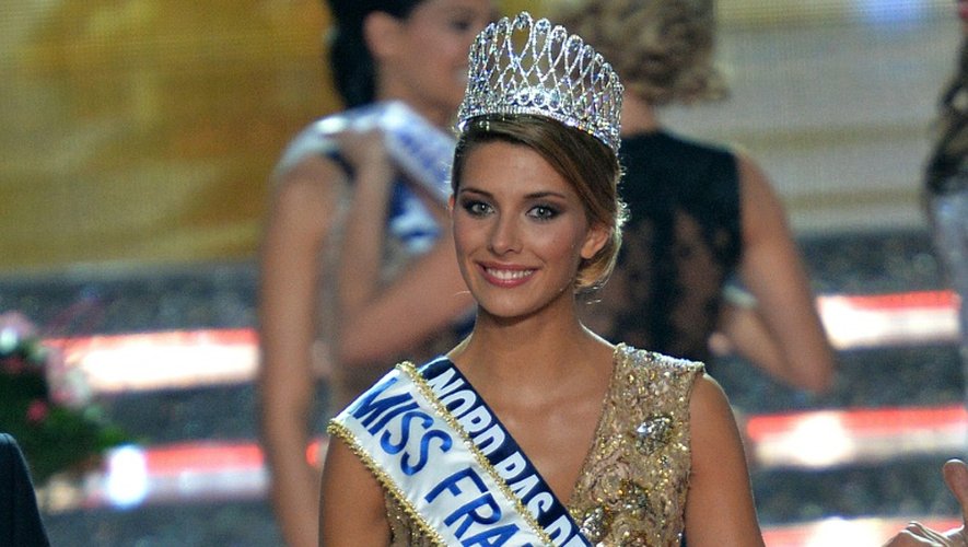 Camille Cerf élue Miss France 2015 le 6 décembre 2014 à Orléans