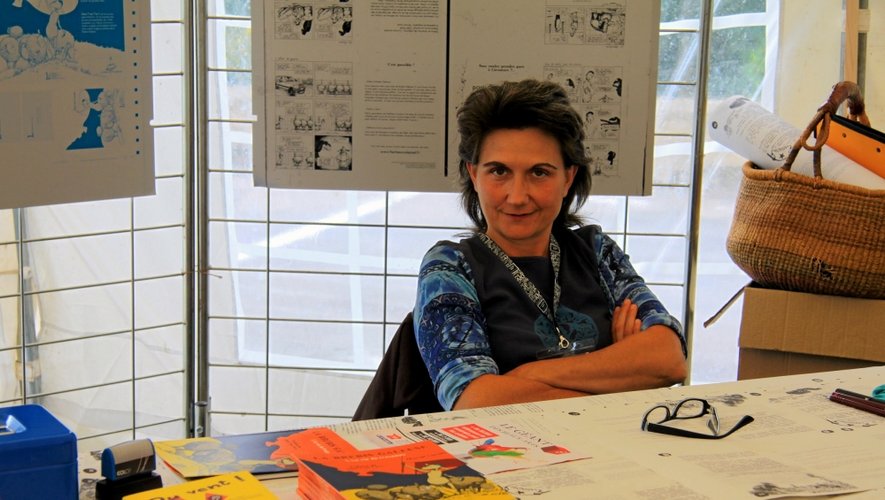 L’auteure-dessinatrice du Sud-Aveyron lors d’une séance de dédicaces