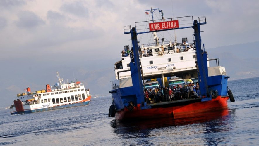 Un ferry à destination de Java  dans le port de Gilimanuk à Bali, le 17 août 2012