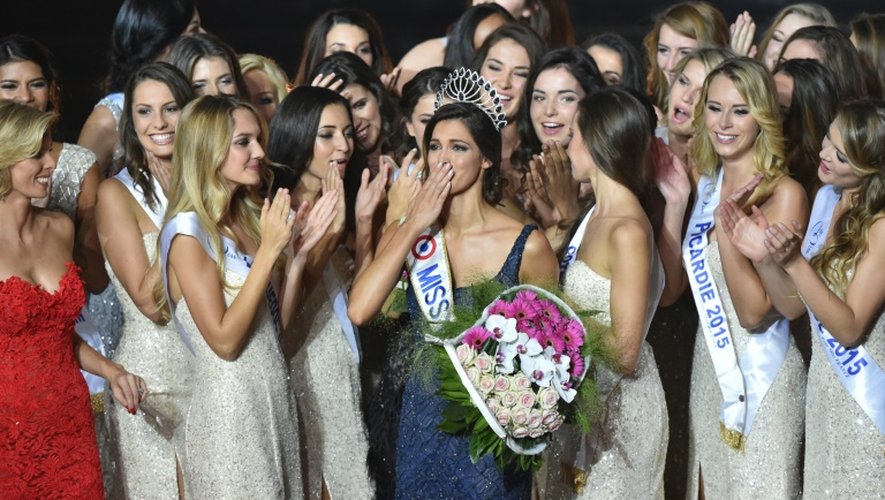 Miss Nord Pas de Calais Iris Mittenaere élue Miss France 2016 le 19 décembre 2015 à Lille