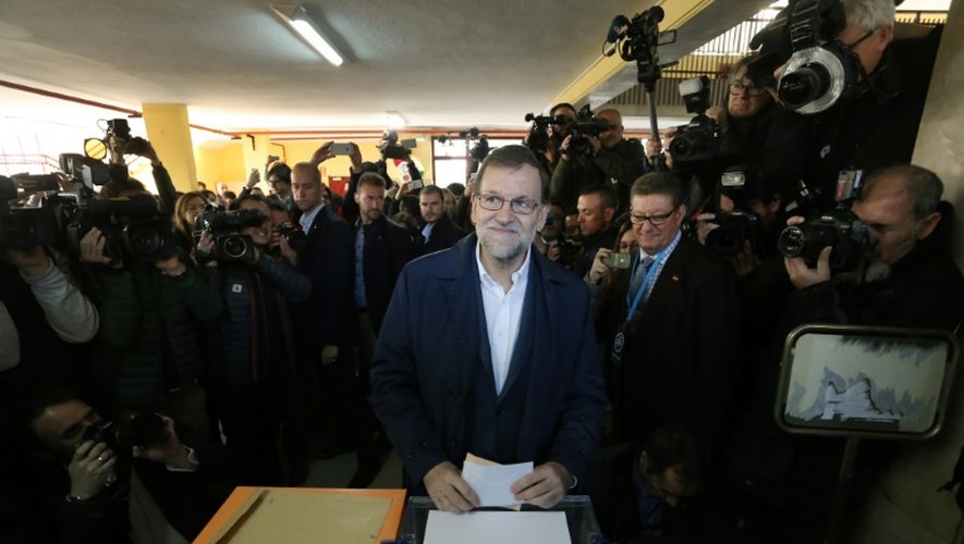 Mariano Rajoy vote le 20 décembre 2015 à Madrid