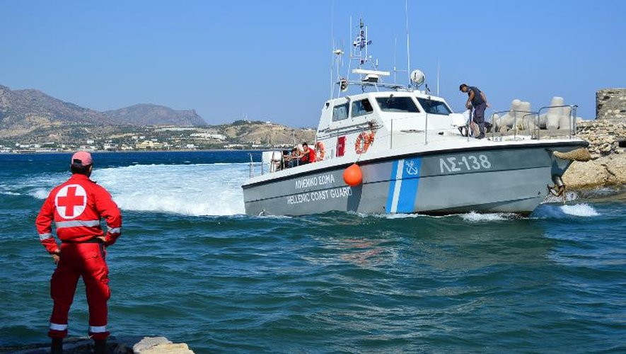 Un bateau des garde-côtes grecs en Crète le 9 juillet 2013